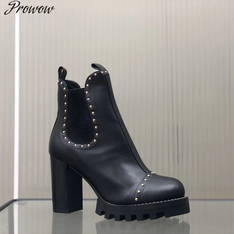 Prowow Super High Heels Platform Short Boots Women Shoes Autumn New Genuine Leather Designer shoes Rivets Slip-on Boots 
Prowow Super High Heels Platform Short Boots Women Shoes Autumn New Genuine Leather Designer shoes Rivets Slip-on Boots