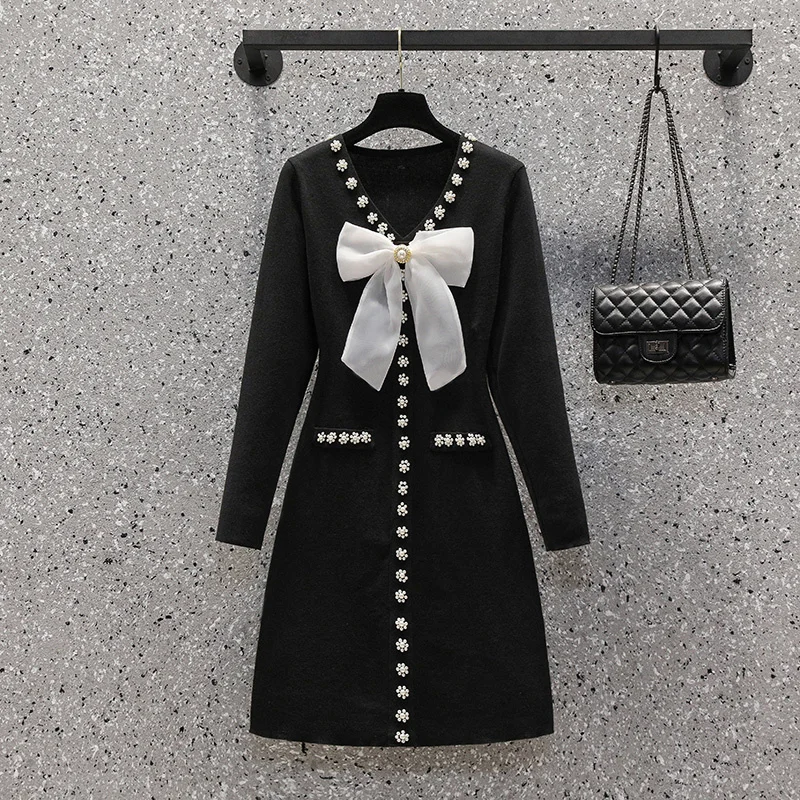 Plus Size Designer Fashion Long Sleeve Sexy V-neck Knitted Dresses Women Runway Sweet Bowknot Beaded High Waist Sweater Dresses
Plus Size Designer Fashion Long Sleeve Sexy V-neck Knitted Dresses Women Runway Sweet Bowknot Beaded High Waist Sweater Dresses