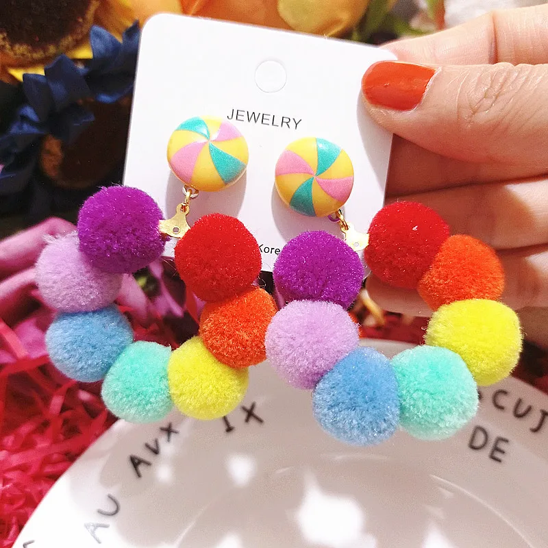 Autumn And Winter Colored Pompoms Ball Exaggerated Big Ear Ring Bohemian Cartoon Mushroom Earrings 1pair newly 2021
Autumn And Winter Colored Pompoms Ball Exaggerated Big Ear Ring Bohemian Cartoon Mushroom Earrings 1pair newly 2021