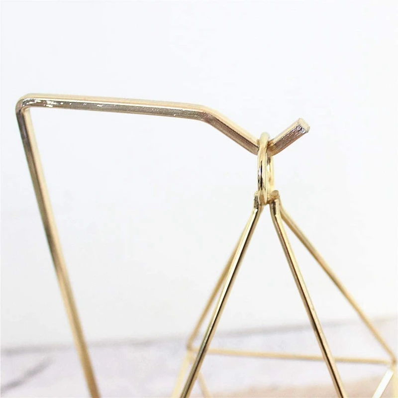 AO44 2 Pack Air Plant Holder Stand Triple-cornered Basket Himmeli Quadrilateral Basket Stand for Hanging Airplant Tillandsia 
AO44 2 Pack Air Plant Holder Stand Triple-cornered Basket Himmeli Quadrilateral Basket Stand for Hanging Airplant Tillandsia