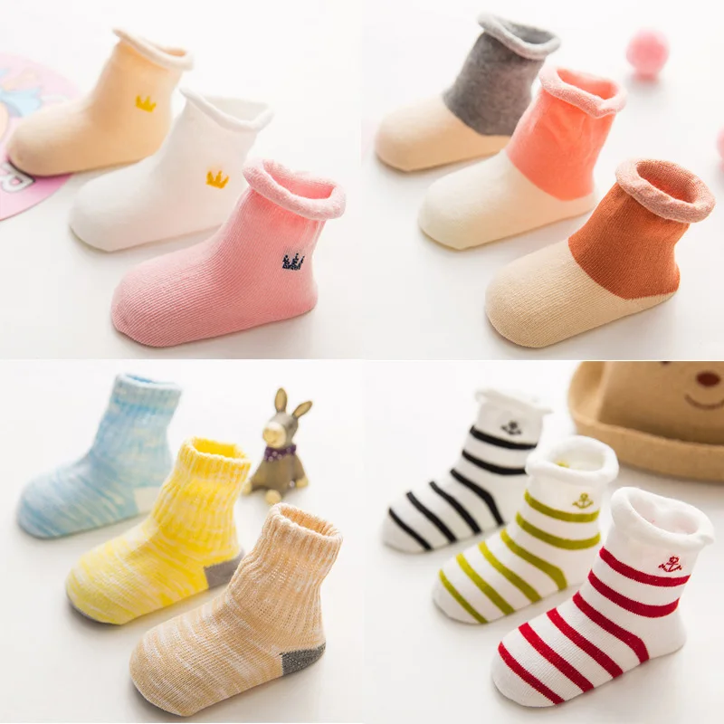 Фото 3 шт. осенне зимние носки для новорожденных с резиновой подошвой - купить