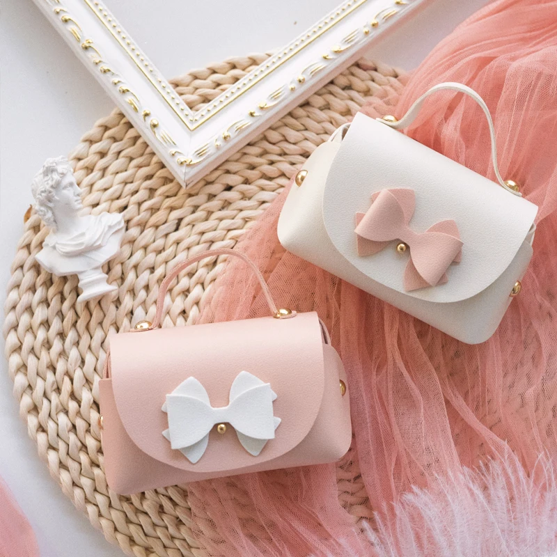 Chic Bridal Shower Wedding Favors For Guests In Bulk 20/50/100pcs White Light Pink Blue Bridesmaid Gift Bag for Candy Treats
Chic Bridal Shower Wedding Favors For Guests In Bulk 20/50/100pcs White Light Pink Blue Bridesmaid Gift Bag for Candy Treats