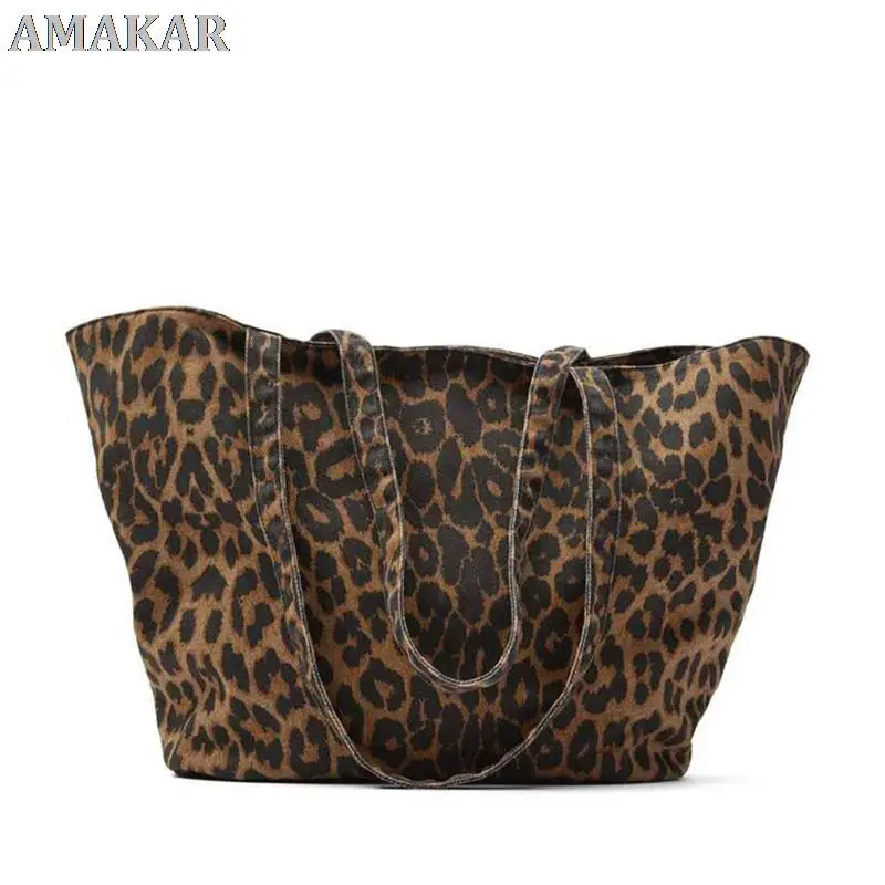 Fashion Designer Luxury Leopard Grain Shopper Shoulder Bag Large Capacity Handbags Women's Bag Female Casual Tote Canvas HandBag
Fashion Designer Luxury Leopard Grain Shopper Shoulder Bag Large Capacity Handbags Women's Bag Female Casual Tote Canvas HandBag