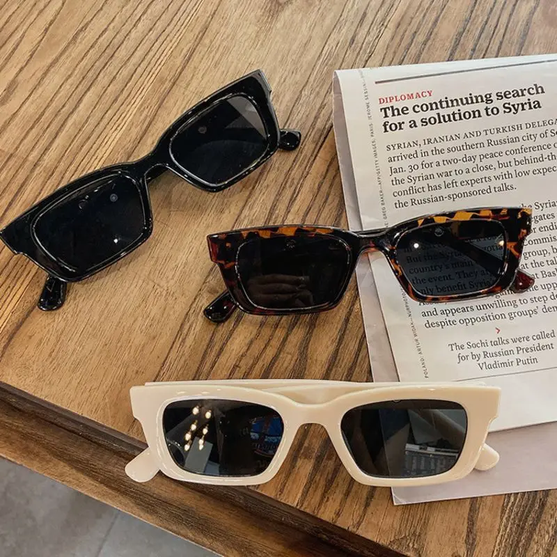 2 Pcs Women Vintage Cat Eye Sun Glasses Brand Designer Retro Points Sun Glasses Female Lady Eyeglass Oculos De Sol Sunglasses
2 Pcs Women Vintage Cat Eye Sun Glasses Brand Designer Retro Points Sun Glasses Female Lady Eyeglass Oculos De Sol Sunglasses