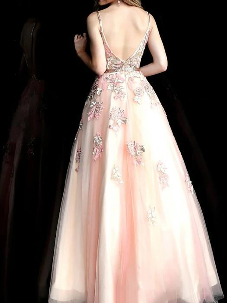 YILIBER Lace wedding dress v-neck luxury beautiful sling pink 3d flower belt decoration backless big skirt lace tailing
YILIBER Lace wedding dress v-neck luxury beautiful sling pink 3d flower belt decoration backless big skirt lace tailing