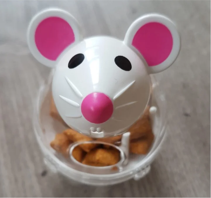 Pet Fun Bowl Feeder Dog Cat Feeding Toys Pet Tumbler Leakage Food Ball for Training Playing Exercise IQ Toy Pets Supplies
Pet Fun Bowl Feeder Dog Cat Feeding Toys Pet Tumbler Leakage Food Ball for Training Playing Exercise IQ Toy Pets Supplies