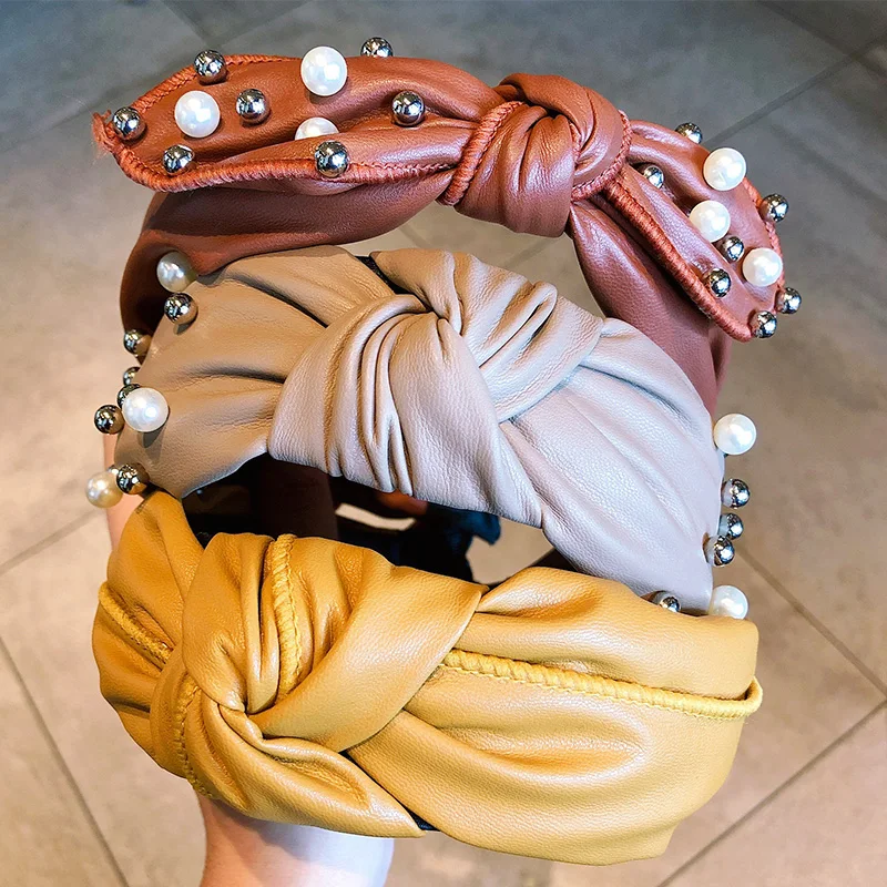New Women Elegant Leather Pearls Cross Knot Rabbit Ears Hairbands Sweet Headband Hair Ornament Fashion Hair Accessories 
New Women Elegant Leather Pearls Cross Knot Rabbit Ears Hairbands Sweet Headband Hair Ornament Fashion Hair Accessories