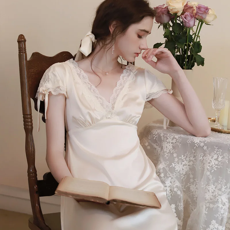 Champagne Lace Trim Nightgown V-neck Satin Sleep Dress Nightwear Sexy Homewear Nightdress Mid Length Casual Bath Robe Sleepwear
Champagne Lace Trim Nightgown V-neck Satin Sleep Dress Nightwear Sexy Homewear Nightdress Mid Length Casual Bath Robe Sleepwear