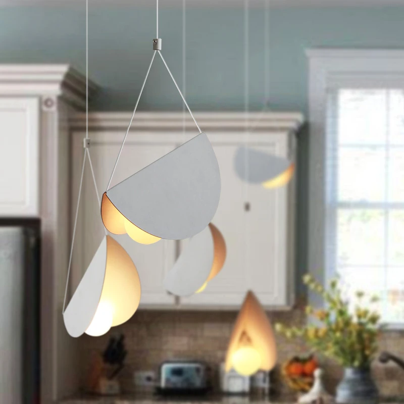 Postmodern style wrought iron chandelier Nordic metal oblique lampshade living room dining room bedroom hanging lighting fixture
Postmodern style wrought iron chandelier Nordic metal oblique lampshade living room dining room bedroom hanging lighting fixture