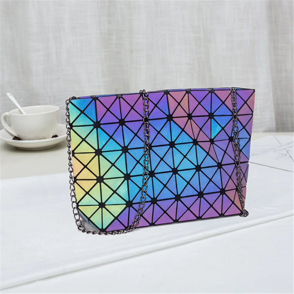 Women's Stray Shoulder Crossbody Bag, Luminous Geometry Bag, Women's Bag Mini Chain Bag
Women's Stray Shoulder Crossbody Bag, Luminous Geometry Bag, Women's Bag Mini Chain Bag