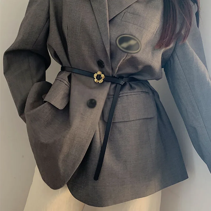 Ремень из искусственной кожи Женский, тонкий декоративный Универсальный Пояс с цветочной пряжкой, для платьев, пальто, свитеров
Ремень из искусственной кожи Женский, тонкий декоративный Универсальный Пояс с цветочной пряжкой, для платьев, пальто, свитеров