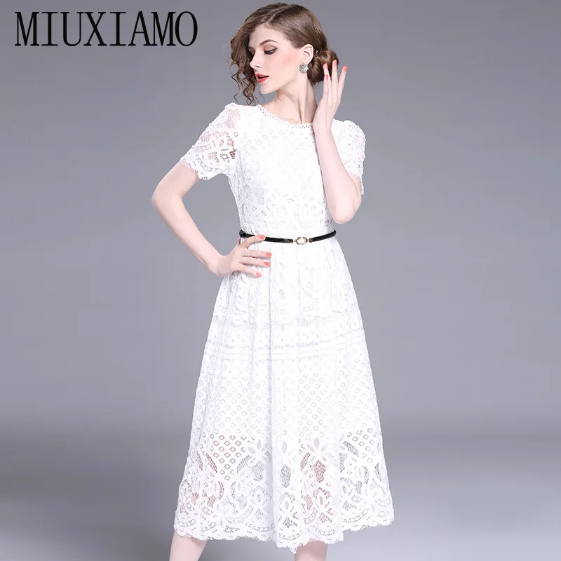 MIUXIMAO 2020 Summer Dress Runway Design Casual Dress Women Short Sleeve Lace Vintage Dress Women Vestido with Belt
MIUXIMAO 2020 Summer Dress Runway Design Casual Dress Women Short Sleeve Lace Vintage Dress Women Vestido with Belt