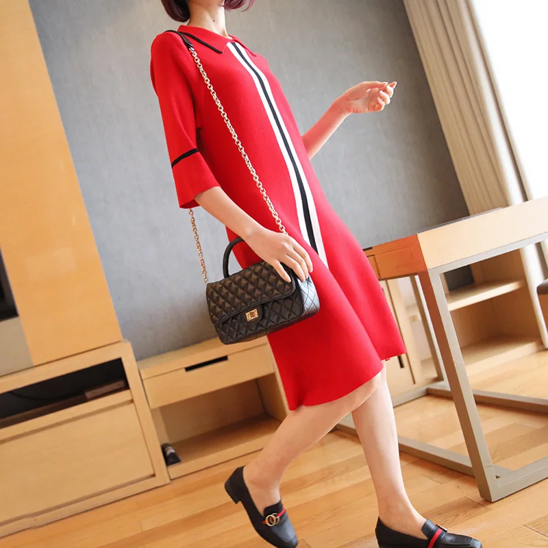 Autumn doll collar knit dress temperament 2019 new women age cut loose in the long sweater dress
Autumn doll collar knit dress temperament 2019 new women age cut loose in the long sweater dress