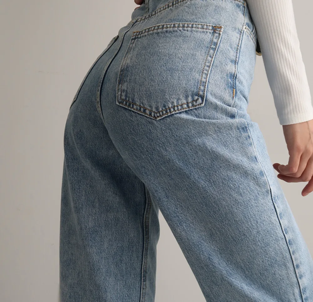 NEW Women's Pants Mom jeans woman high waist Undefined Baggy Oversize Loose Wide Denim Pants Fashion Straight Trousers
NEW Women's Pants Mom jeans woman high waist Undefined Baggy Oversize Loose Wide Denim Pants Fashion Straight Trousers