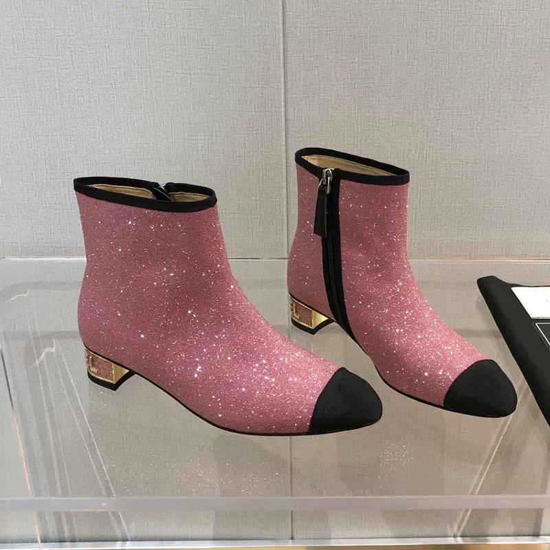 Elegant women's shoes shiny sequins thick heel women's shoes round toe color matching simple and exquisite Korean short boots
Elegant women's shoes shiny sequins thick heel women's shoes round toe color matching simple and exquisite Korean short boots