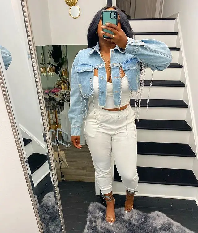 New Sexy Backless Blue Denim Jacket Chain Tassel Denim Short Jacket Autumn Long Sleeve lus Size Ripped Holes Outwear Jeans
New Sexy Backless Blue Denim Jacket Chain Tassel Denim Short Jacket Autumn Long Sleeve lus Size Ripped Holes Outwear Jeans