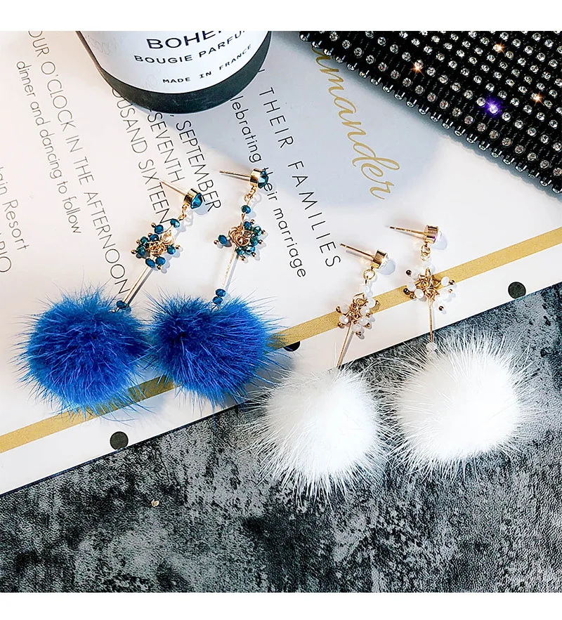 2020 New Super Fairy Plush Water Mink Ball Dangle Earrings Long Fur Earrings For Women Party Wedding Gift
2020 New Super Fairy Plush Water Mink Ball Dangle Earrings Long Fur Earrings For Women Party Wedding Gift