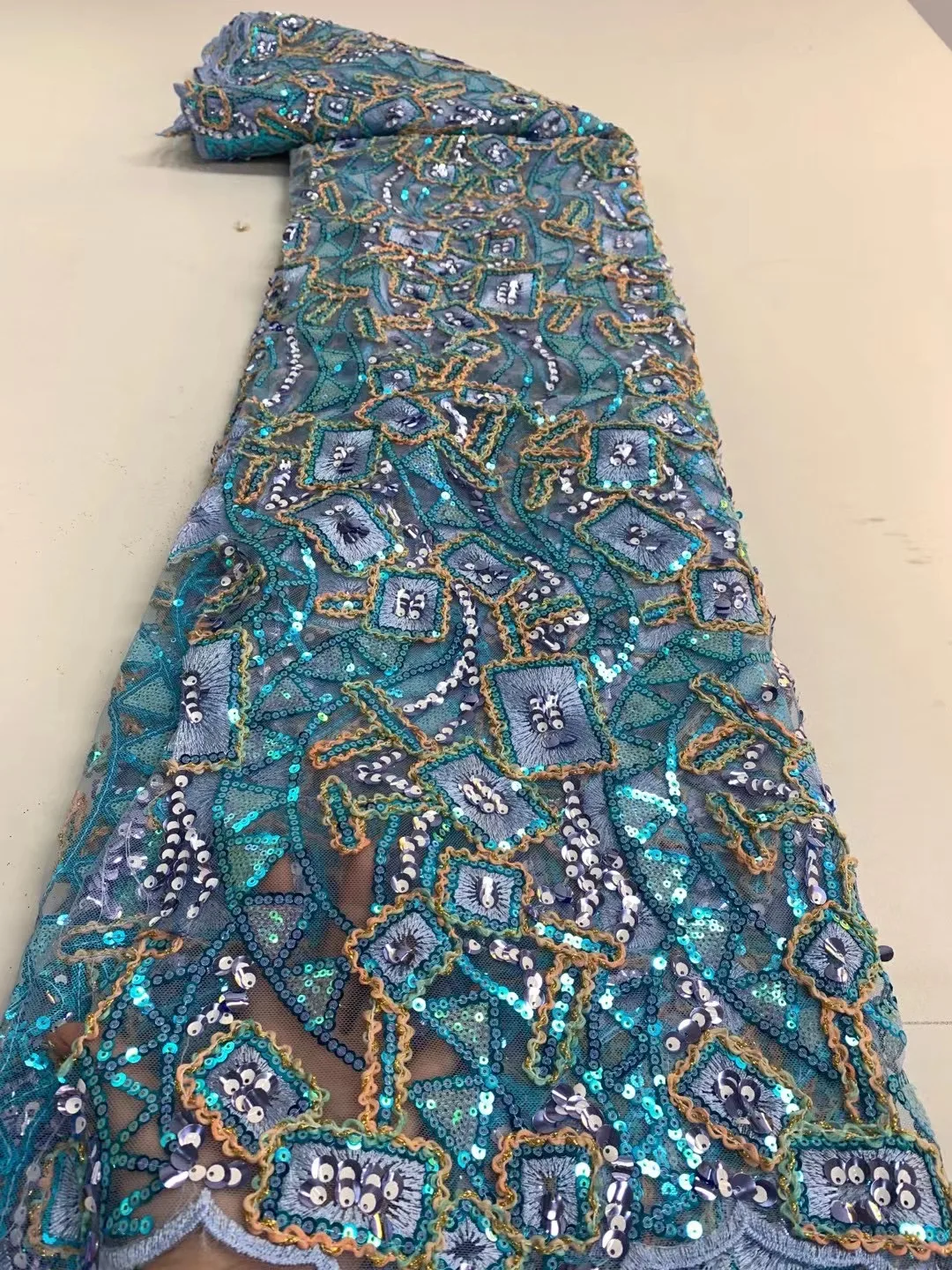Luxury Sequence African Net Lace Fabric High Quality French Net Sequin Embroidery Nigerian Wedding Ghana Voile Lace Material
Luxury Sequence African Net Lace Fabric High Quality French Net Sequin Embroidery Nigerian Wedding Ghana Voile Lace Material