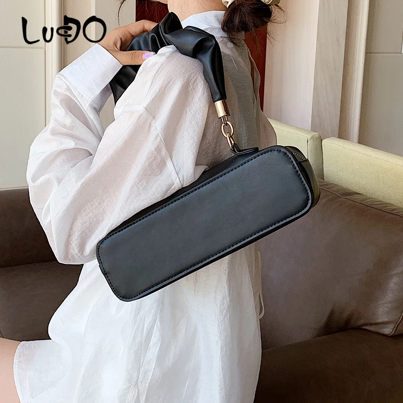 New Quality Leather Women's Designer Handbag Solid color Square Crossbody bag Party Clutch Brand Design Shoulder Messenger Bag
New Quality Leather Women's Designer Handbag Solid color Square Crossbody bag Party Clutch Brand Design Shoulder Messenger Bag