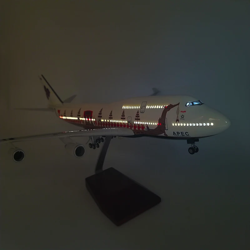 1/150 47 см Таиланд Дракон лодка самолет Boeing B747 самолет тайская авиакомпания Модель W светильник и колесо литье под давлением пластиковые смолы...
1/150 47 см Таиланд Дракон лодка самолет Boeing B747 самолет тайская авиакомпания Модель W светильник и колесо литье под давлением пластиковые смолы...