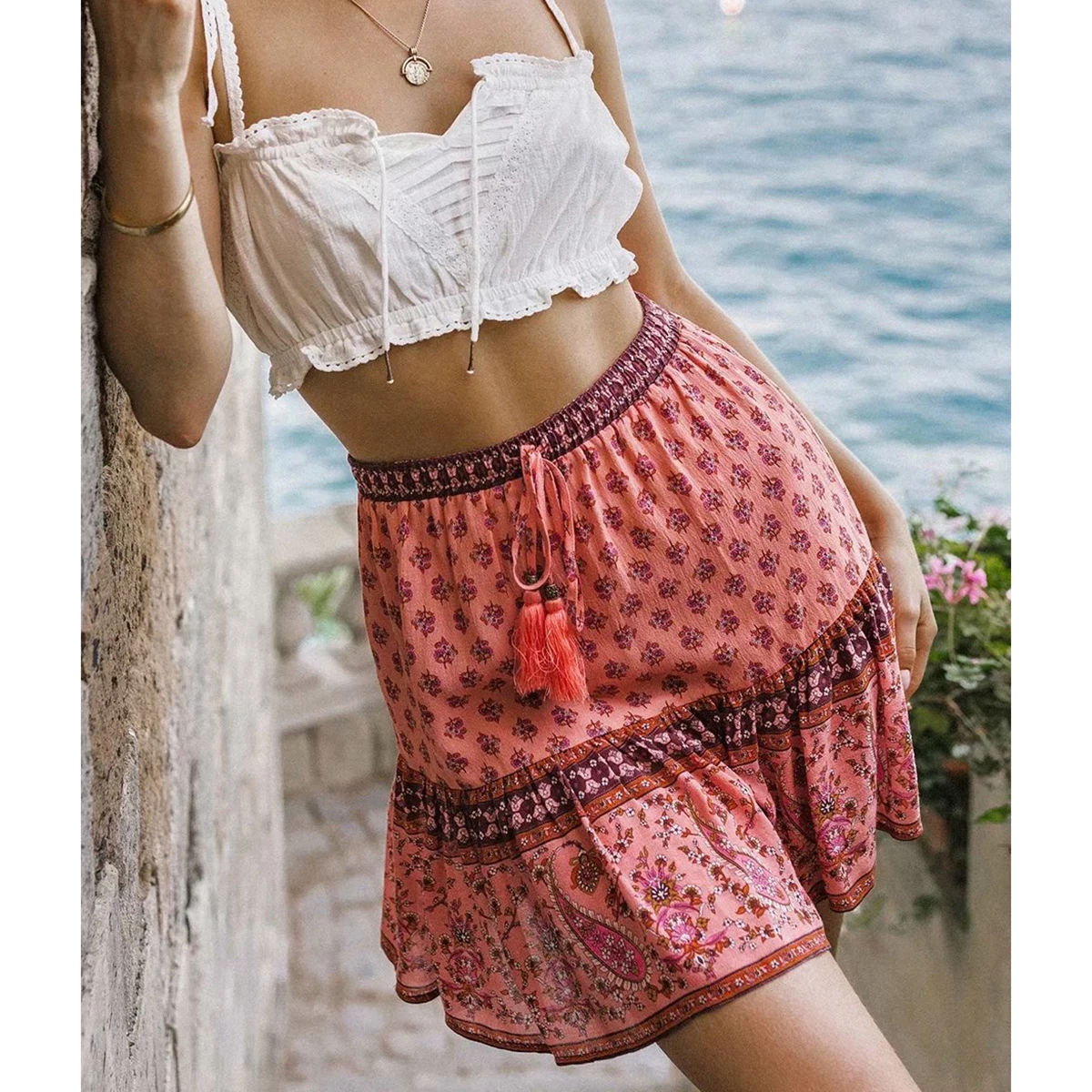Chic Hippie Floral Printed Mini Skirts Vintage Elastic Tassel Faldas Summer Beach Boho Casual Clothes Short Women Skirts
Chic Hippie Floral Printed Mini Skirts Vintage Elastic Tassel Faldas Summer Beach Boho Casual Clothes Short Women Skirts