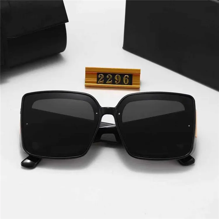 2021 Luxury Square Sunglasses Women Brand Designer Classic Sun Glasses Vintage Fashion Shades Male Outdoor Driving Eyewear UV400
2021 Luxury Square Sunglasses Women Brand Designer Classic Sun Glasses Vintage Fashion Shades Male Outdoor Driving Eyewear UV400