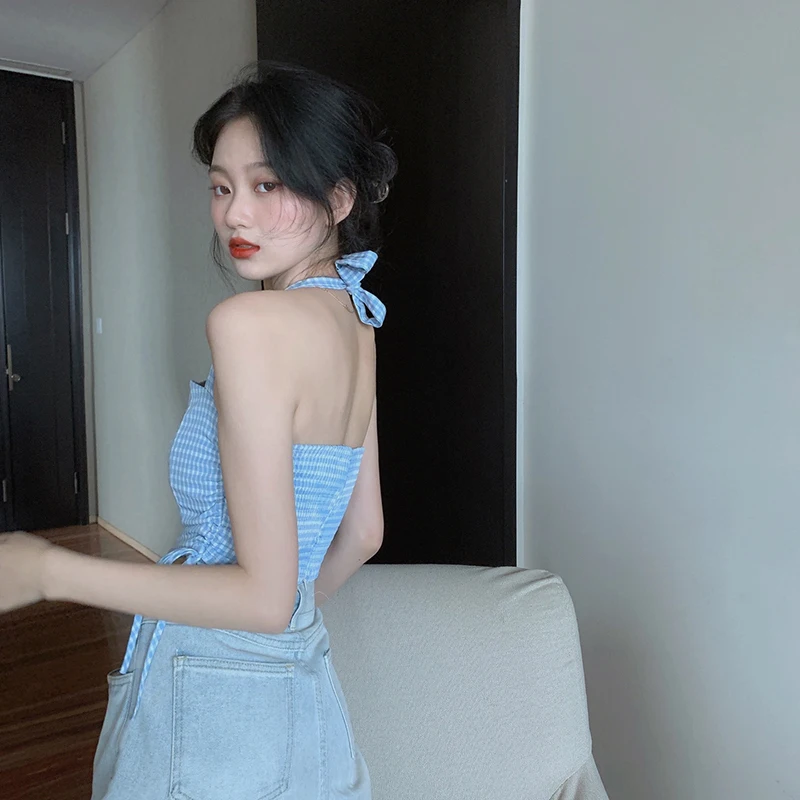 Женский укороченный топ с лямкой на шее, без рукавов, в клетку
Женский укороченный топ с лямкой на шее, без рукавов, в клетку