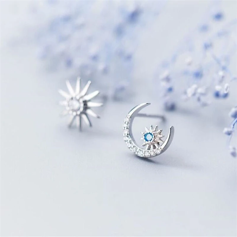 Season Gate Silver Color Asymmetric Personality Shining Sun and Moon Fashion Earrings for Women Girls Jewelry Gift SE032
Season Gate Silver Color Asymmetric Personality Shining Sun and Moon Fashion Earrings for Women Girls Jewelry Gift SE032