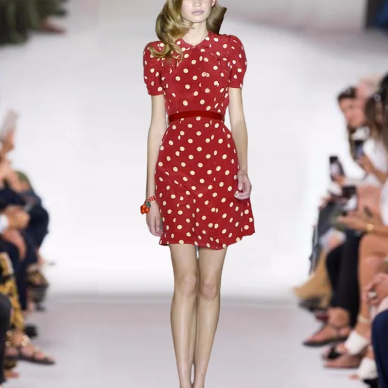 2021 Summer Runway New Style Retro Print Polka Dot Short Sleeve Slim Temperament Dress High Quality Women'S Clothing
2021 Summer Runway New Style Retro Print Polka Dot Short Sleeve Slim Temperament Dress High Quality Women'S Clothing