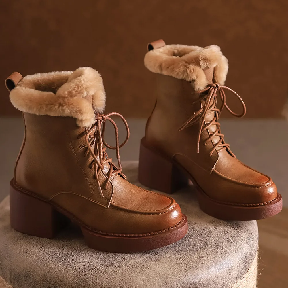 Женские зимние теплые ботинки из натуральной кожи на платформе с массивным каблуком и плюшевой подкладкой, повседневная женская обувь
Женские зимние теплые ботинки из натуральной кожи на платформе с массивным каблуком и плюшевой подкладкой, повседневная женская обувь