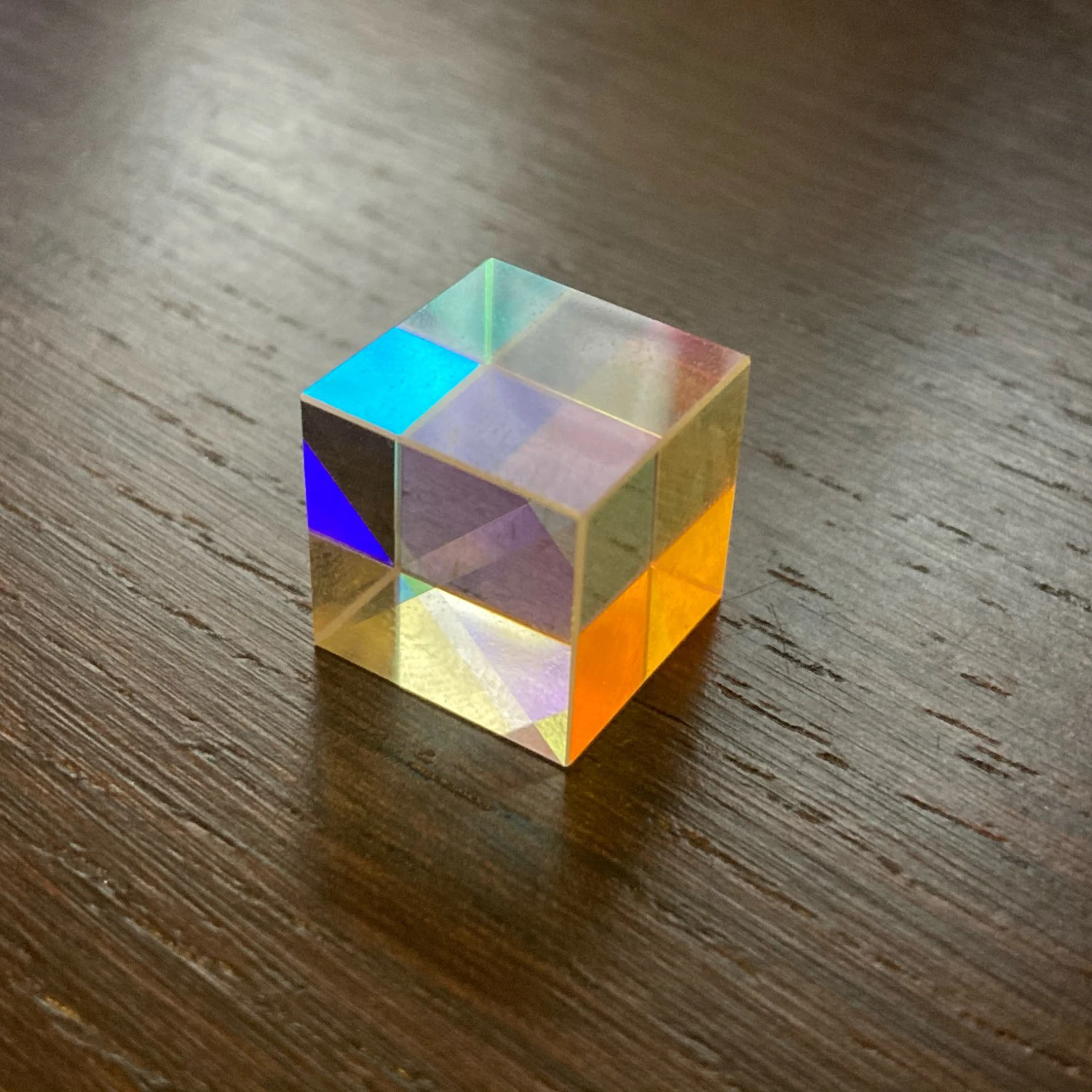 5*5*5mm Optical Prism Multifaceted Bright Light Combine Physics Teaching Refracted Light Spectrum Children Present
5*5*5mm Optical Prism Multifaceted Bright Light Combine Physics Teaching Refracted Light Spectrum Children Present