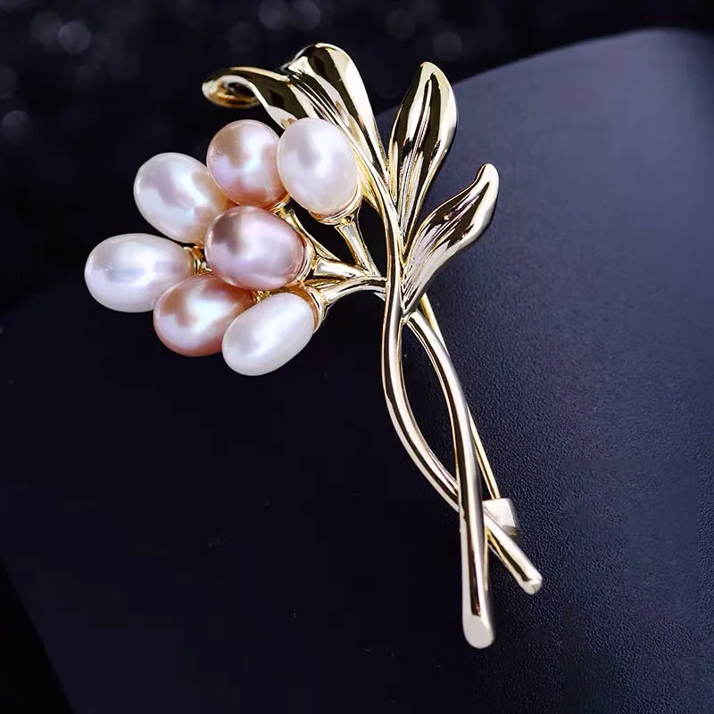 Wuli&baby Natural Pearl Flower Brooches Women Unisex Top Quality Bouquet Flower Wedding Office Brooch Pins Gifts
Wuli&baby Natural Pearl Flower Brooches Women Unisex Top Quality Bouquet Flower Wedding Office Brooch Pins Gifts