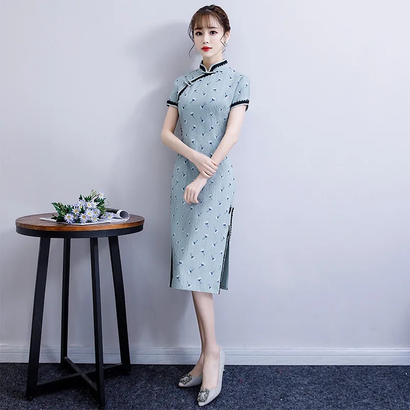 Mid Length Cotton Women Straight Qipao Dresses Spring Print Flower Short Sleeve Chinese Dress Vintage S-3XL Evening Party Qipao
Mid Length Cotton Women Straight Qipao Dresses Spring Print Flower Short Sleeve Chinese Dress Vintage S-3XL Evening Party Qipao