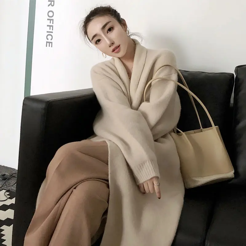 Winter Thick Long Cardigan Knitted Sweater Women Long Sleeve Female Jumper Cardigans Casual Streetwear Open Stitch Sweaters Y326
Winter Thick Long Cardigan Knitted Sweater Women Long Sleeve Female Jumper Cardigans Casual Streetwear Open Stitch Sweaters Y326