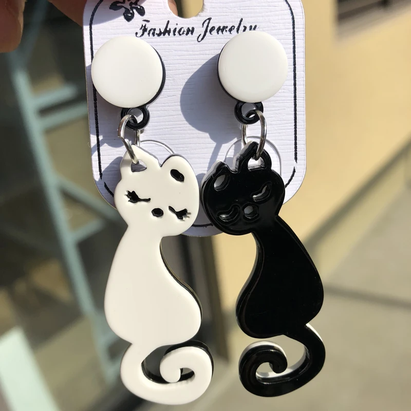 Cute Black And White Cat Acrylic Drop Earrings For Women Girls Geometric Long Earrings Brincos Fashion Jewelry New Year‘s Gifts
Cute Black And White Cat Acrylic Drop Earrings For Women Girls Geometric Long Earrings Brincos Fashion Jewelry New Year‘s Gifts