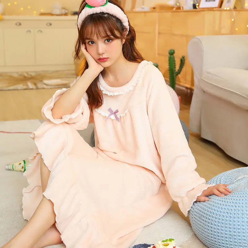 Flannel Winter Sleepwear Warm Nightgown For Girls Nightwear Thick Nightdress Homedress Sexy Kimono Robe Lounge Sleep Dress Gown
Flannel Winter Sleepwear Warm Nightgown For Girls Nightwear Thick Nightdress Homedress Sexy Kimono Robe Lounge Sleep Dress Gown
