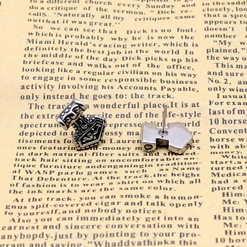 2021 Viking Style Tomahawk Stud Earrings For Women Girls Piercing Jewelry Gifts Vintage Silver Color Stainless Steel Ear Cuffs
2021 Viking Style Tomahawk Stud Earrings For Women Girls Piercing Jewelry Gifts Vintage Silver Color Stainless Steel Ear Cuffs