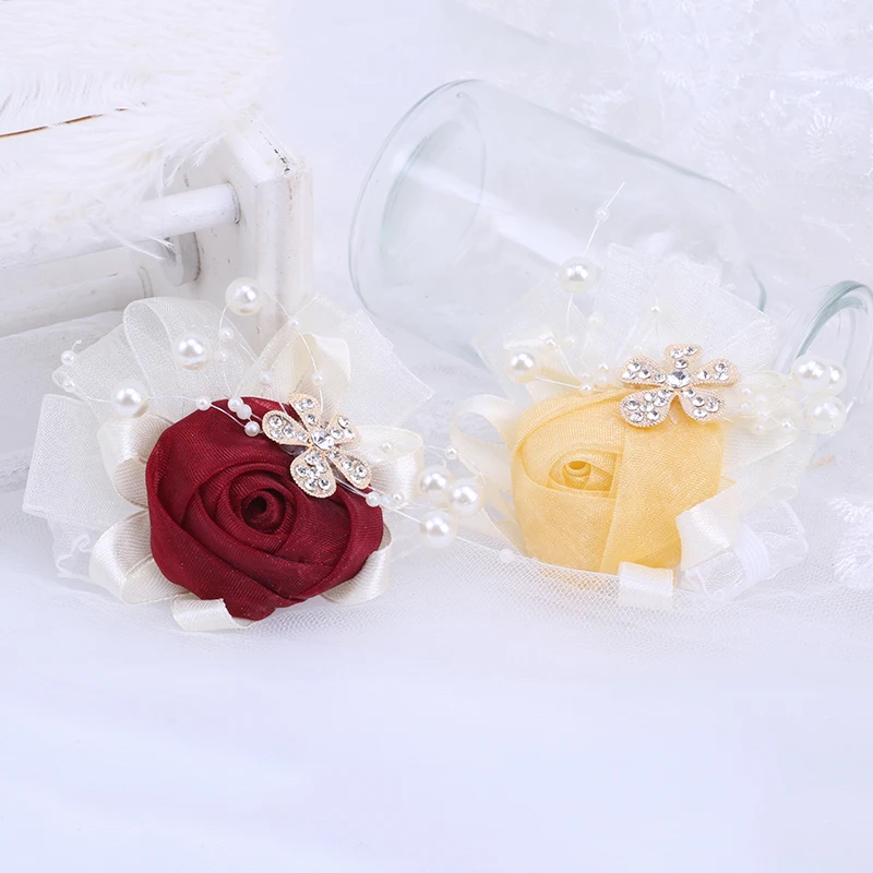 2021 New Groom Best Man Suit Wedding Banquet Satin Bride Rhinestone Rose Corsage Wrist Flower Wedding Banquet Gift XH042
2021 New Groom Best Man Suit Wedding Banquet Satin Bride Rhinestone Rose Corsage Wrist Flower Wedding Banquet Gift XH042
