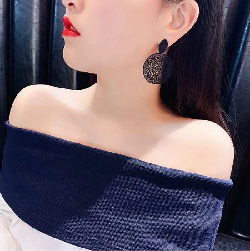 Black Earrings Bohemian Openwork Pattern Earring For Women Big Statement Earrings Wedding Bridal Party Jewelry Wholesale earring
Black Earrings Bohemian Openwork Pattern Earring For Women Big Statement Earrings Wedding Bridal Party Jewelry Wholesale earring