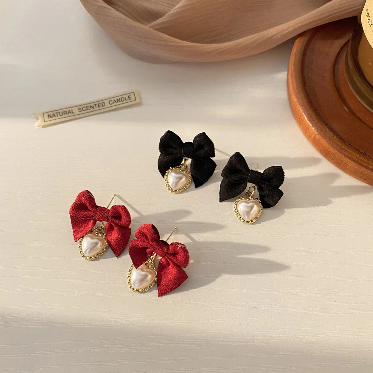 Red Velvet Bowknot Heart Earrings for Women Christmas Sweet Bow Pearl Stud Earrings Birthday Party New Year Cute Jewelry Gifts
Red Velvet Bowknot Heart Earrings for Women Christmas Sweet Bow Pearl Stud Earrings Birthday Party New Year Cute Jewelry Gifts
