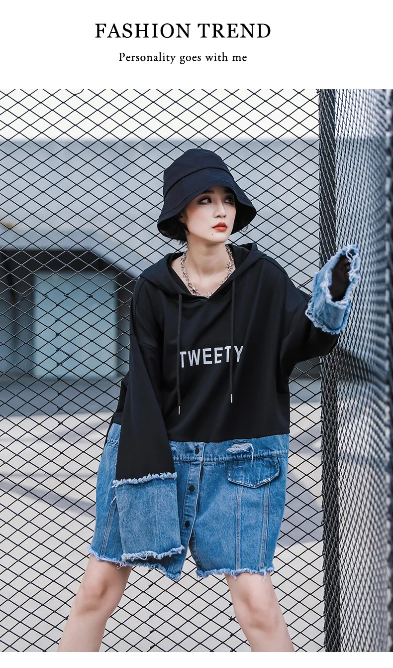 2020 fashion brand sweater women autumn loose mid-length hoodie letter printing denim stitching fake two-piece jacket
2020 fashion brand sweater women autumn loose mid-length hoodie letter printing denim stitching fake two-piece jacket