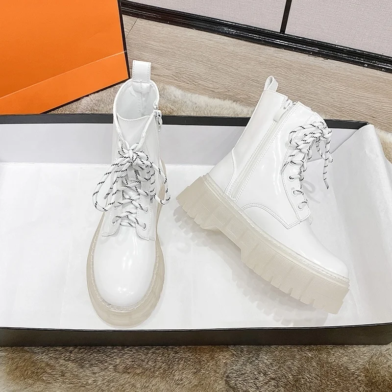 Женские ботинки на толстой подошве, Осень-зима 2021, прозрачные, с боковой молнией и круглым носком 
Женские ботинки на толстой подошве, Осень-зима 2021, прозрачные, с боковой молнией и круглым носком
