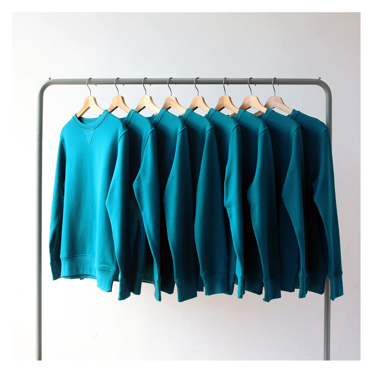 Mens Sweatshirt 2022 Spring Womens Crewneck Tracksuit Loose Men Clothing Autumn Fashion Pullover Sweater Malachite Green Tops
Mens Sweatshirt 2022 Spring Womens Crewneck Tracksuit Loose Men Clothing Autumn Fashion Pullover Sweater Malachite Green Tops