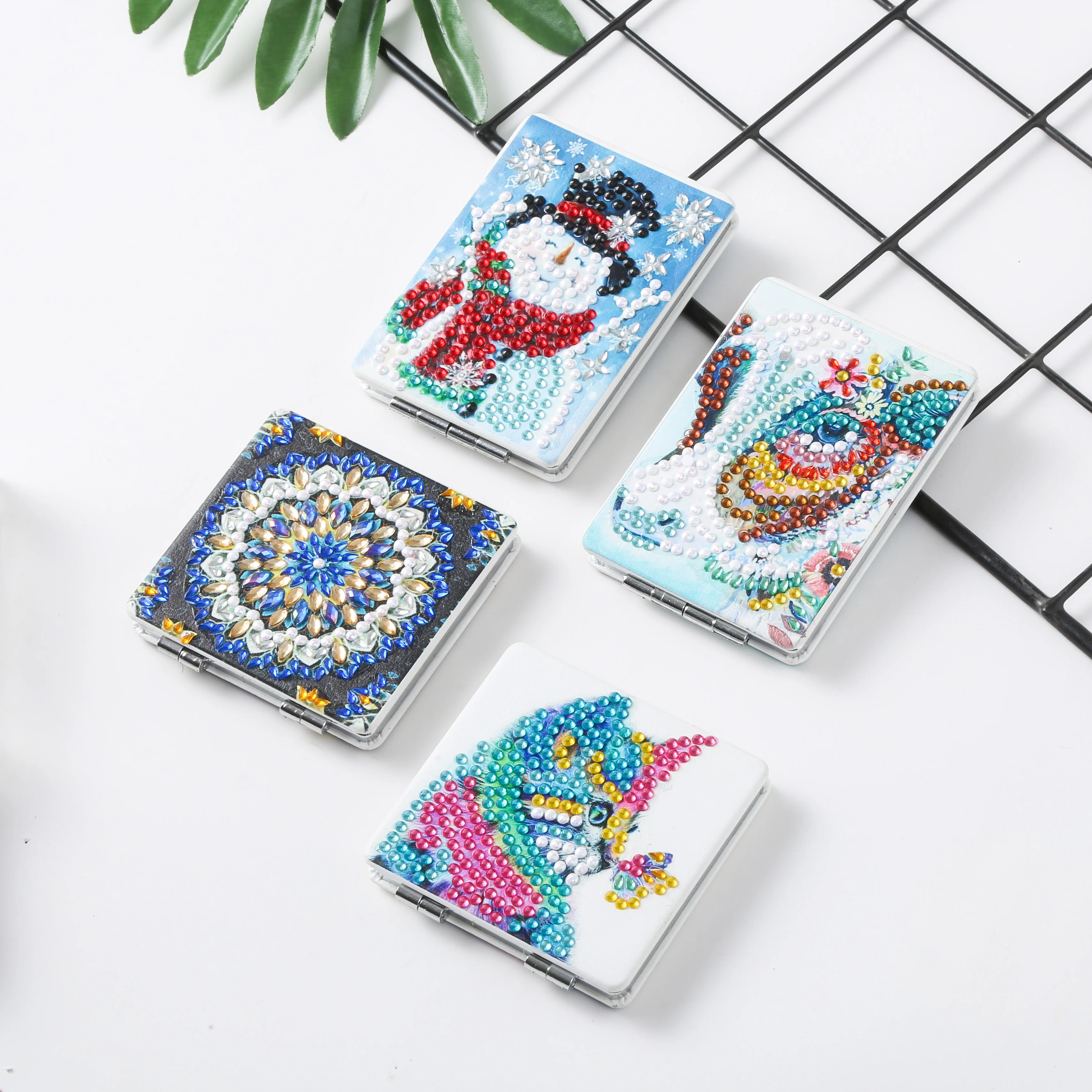 Cartoon Cat Mini Makeup Mirror DIY Special Shaped Diamond Painting Ultra-thin Makeup Mirror Double-sided drill Handmade Gifts
Cartoon Cat Mini Makeup Mirror DIY Special Shaped Diamond Painting Ultra-thin Makeup Mirror Double-sided drill Handmade Gifts