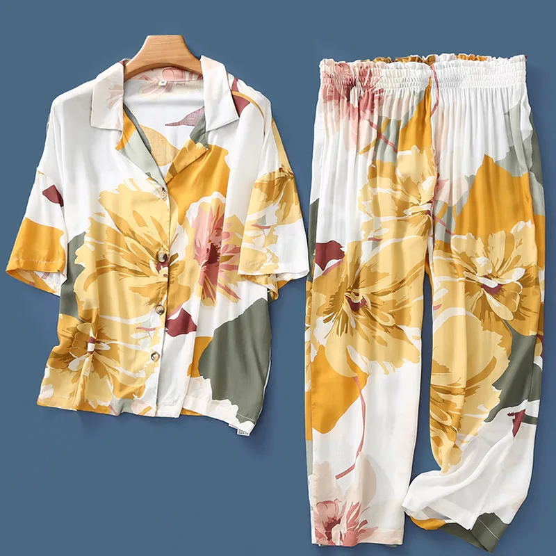 Summer Autumn Pajamas Women's Cropped Trousers Pajamas Set with Leaves Printed Lapel Casual Large Size Loose Style Home Clothes
Summer Autumn Pajamas Women's Cropped Trousers Pajamas Set with Leaves Printed Lapel Casual Large Size Loose Style Home Clothes