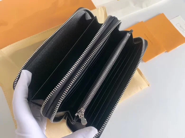 Borsa uomo di lusso con doppia cerniera pratico portafoglio grande grande capacita borsa per carte di credito abbastanza vuota
Borsa uomo di lusso con doppia cerniera pratico portafoglio grande grande capacita borsa per carte di credito abbastanza vuota
