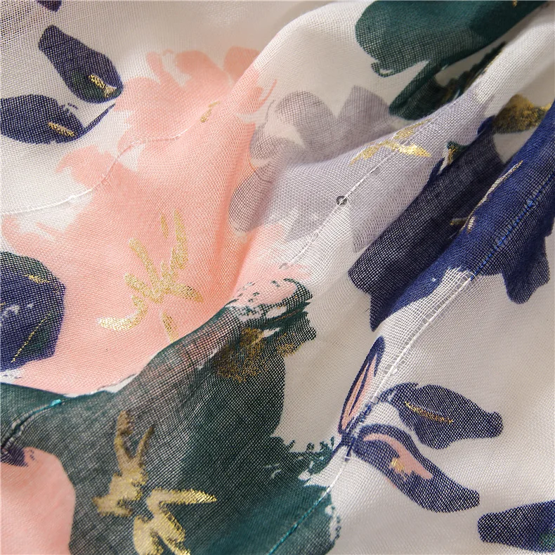 Japanese Small Fresh Cotton Scarf Spring and Summer Silk Scarf Bronzing SequinFlower Tassel Gauze Scarf Sunscreen Shawl
Japanese Small Fresh Cotton Scarf Spring and Summer Silk Scarf Bronzing SequinFlower Tassel Gauze Scarf Sunscreen Shawl