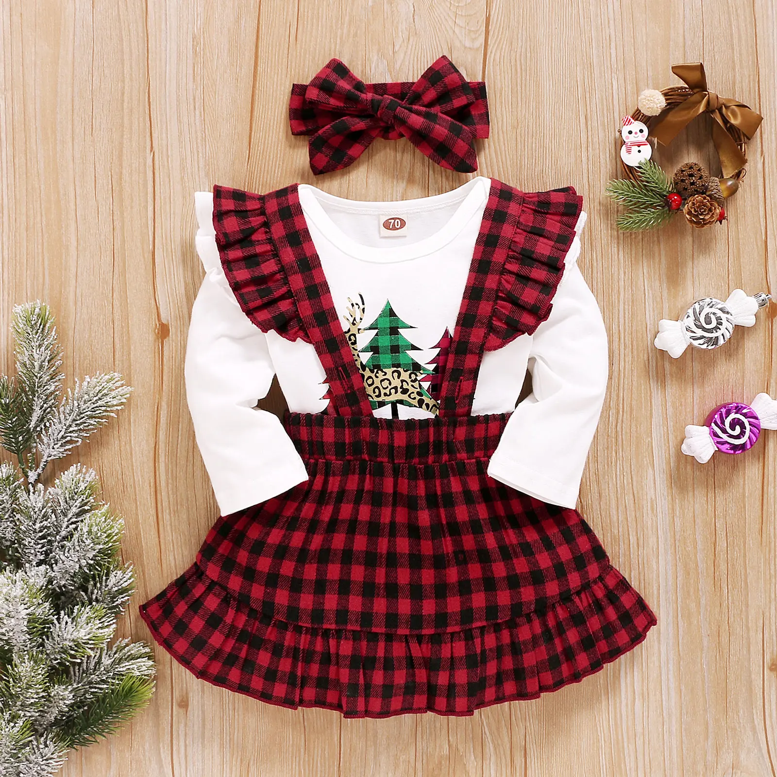 0-12 Mounths 3Pcs Baby Girls Christmas Outfits Ruffle Long Sleeve Bodysuit + Suspender Skirt + Headband Set
0-12 Mounths 3Pcs Baby Girls Christmas Outfits Ruffle Long Sleeve Bodysuit + Suspender Skirt + Headband Set