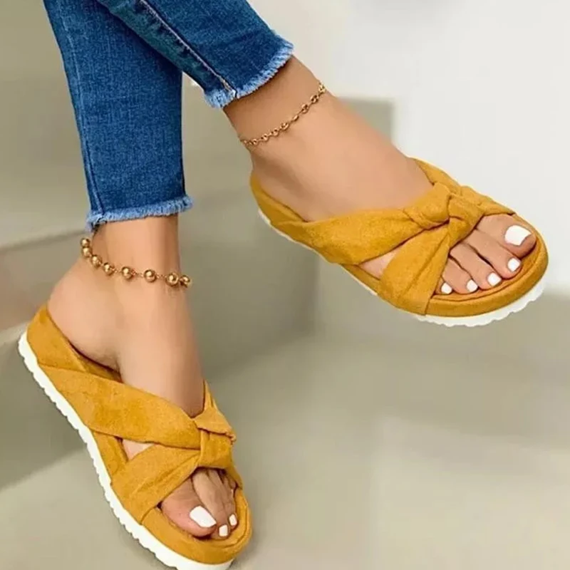 2021 Women Knot Flock Slippers Female Summer Casual Open Toe Slides Ladies Comfortable New Fashion Platform Flat Plus Size
2021 Women Knot Flock Slippers Female Summer Casual Open Toe Slides Ladies Comfortable New Fashion Platform Flat Plus Size