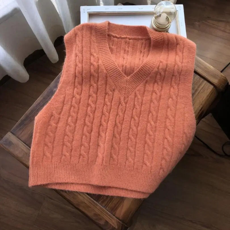 2020 Spring Autumn Winter Women Knit Sweater Sleeveless Women Vest Ladies V-Neck Pullover Jumper Tops Solid Color Pull Femme
2020 Spring Autumn Winter Women Knit Sweater Sleeveless Women Vest Ladies V-Neck Pullover Jumper Tops Solid Color Pull Femme